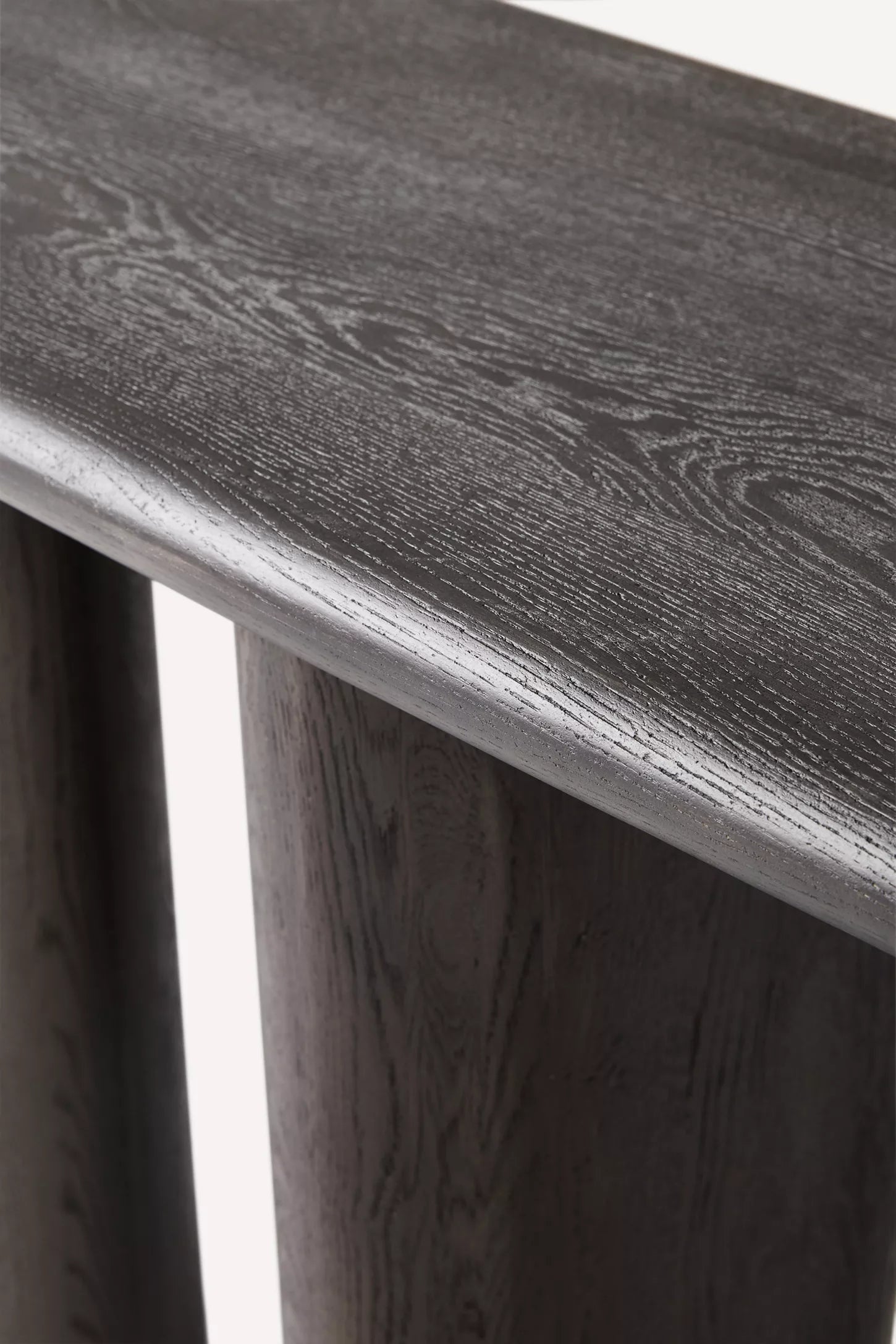 Blond Console