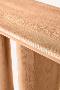 Blond Console